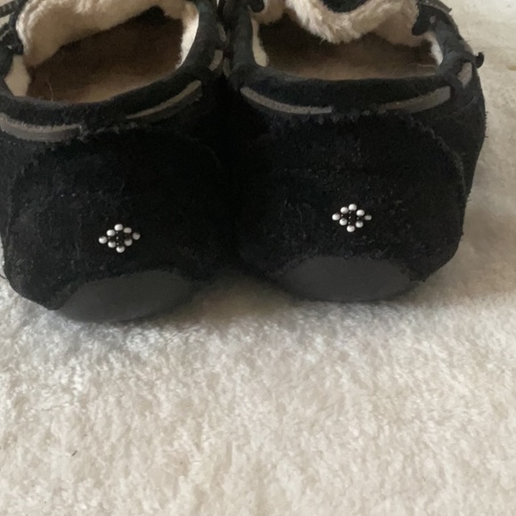 Classic Black Moccasin Slippers with Bow Detail - Picture 2 of 6